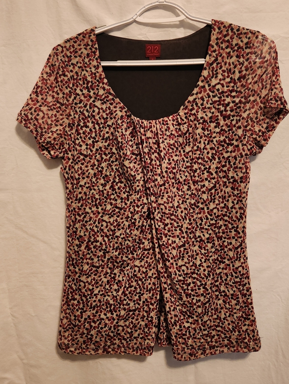 212 Collection Cream Multi-Spot Short Sleeve Scoop Neck Tee